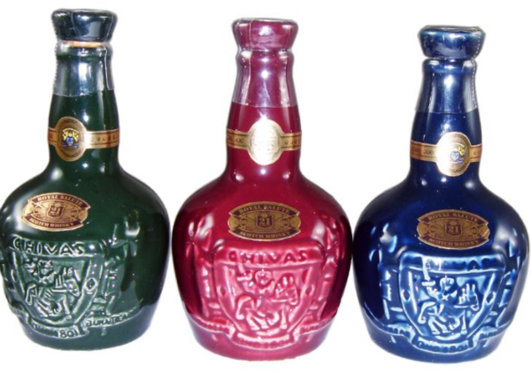 回收的皇家礼炮21年洋酒的三种颜色图片